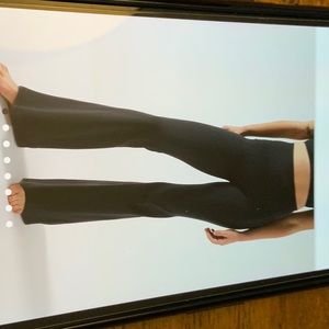 Athleta salutation stash flares